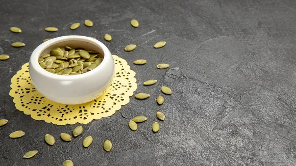 pumpkin seeds benefits | pumpkin seeds | pumpkin seeds nutrition | kaddu ke beej ke fayde | kola na bij na Fayda | how to consume pumpkin seeds | raw pumpkin seeds consume