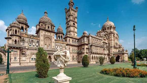 Lakshmi Vilas Palace is worlds largest residential building Tour - 2