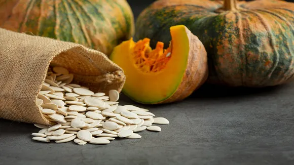 pumpkin seeds benefits | pumpkin seeds | pumpkin seeds nutrition | kaddu ke beej ke fayde | kola na bij na Fayda | how to consume pumpkin seeds | raw pumpkin seeds consume