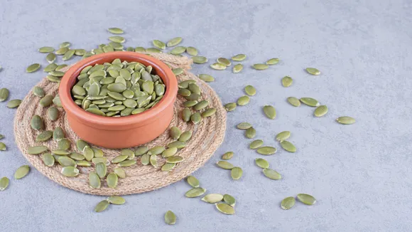 pumpkin seeds benefits | pumpkin seeds | pumpkin seeds nutrition | kaddu ke beej ke fayde | kola na bij na Fayda | how to consume pumpkin seeds | raw pumpkin seeds consume