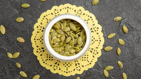 pumpkin seeds benefits | pumpkin seeds | pumpkin seeds nutrition | kaddu ke beej ke fayde | kola na bij na Fayda | how to consume pumpkin seeds | raw pumpkin seeds consume