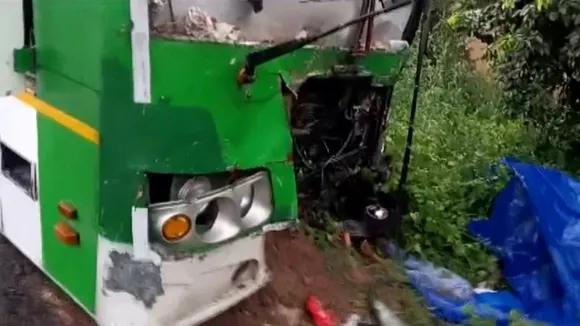 hathras road accident, hathras, road accident