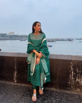 Karisma Kapoor Photos