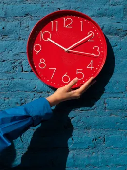 vastu shastra tips | vastu tips for watch | Vastu Tips For Watch Direction | right direction for watch as per Vastu | vastu tips for home | ઘર માટે વાસ્તુ ટીપ્સ | ઘડિયાળ માટે વાસ્તુ ટીપ્સ