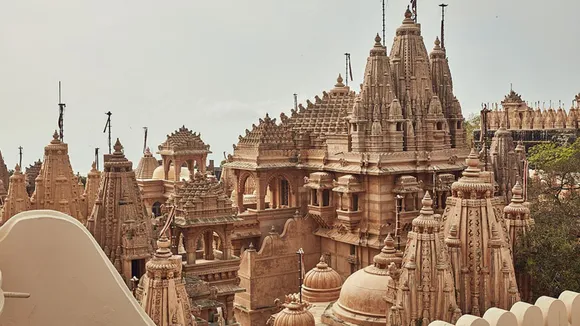 palitana | shatrunjaya hill | palitana shatrunjaya hill history | shatrunjaya hill height | palitana jain temple darshan | famous places visit in palitana | famous places visit in Bhavnagar | famous jain derasar in Gujarat