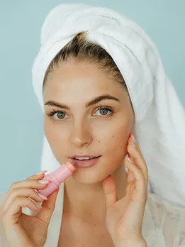 winter Lip Care tips in gujarati