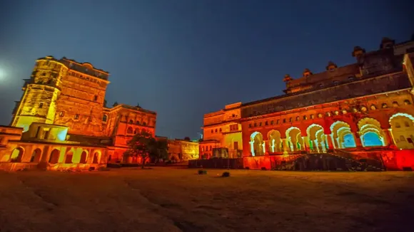 Orchha | orchha ram raja sarkar mandir | orchha ram raja temple history | famous places to visit in Orchha | Orchha history | Orchha fort | Orchha mandir | madhya pradesh tourism | Orchha Temple history | ઓરછા પ્રવાસ | ઓરછા રામ રાજા મંદિર ઇતિહાસ