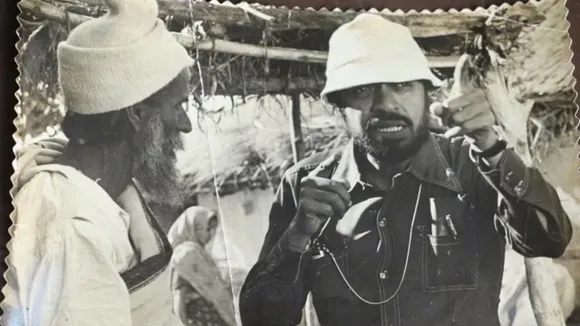 manthan film shooting, Sanganva village