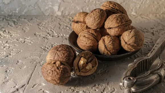  Soaking walnuts benefits