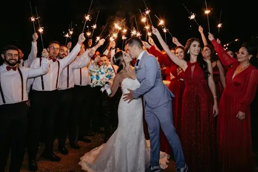 bride mother sleep with couple on first night, લગ્નની વિધિ,