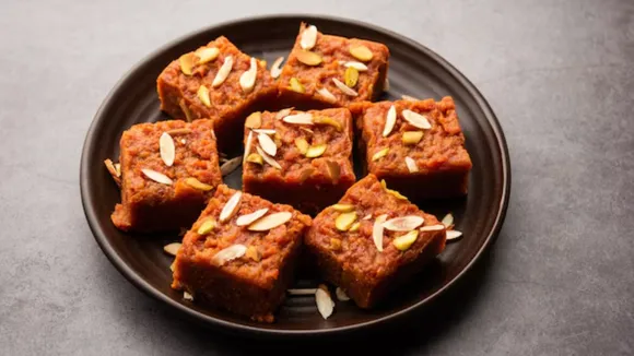 Gajar Barfi Recipe making