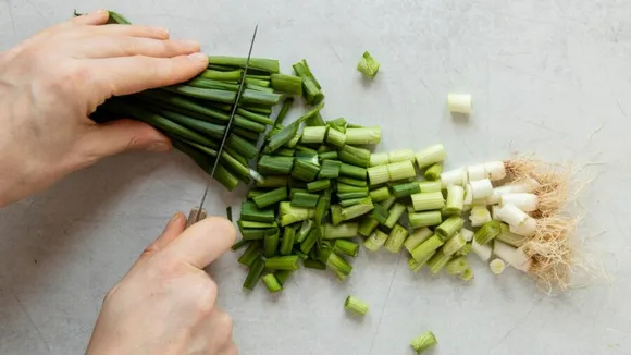 Green Onions | Green Onions Benefits | spring onion benefits | helath tips of Green Onions | Green Onions recipe | how to use Green Onions