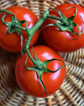 tomato for beauty tips in gujarati