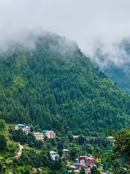 Daramshala | India Safest Hill station | Daramshala Hill station | Daramshala trip plan | Daramshala Tour Plan | dharamshala cricket stadium | Hill station in himachal pradesh