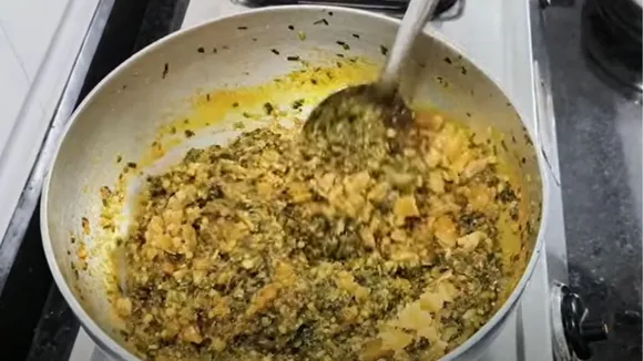 Tuver na Totha Recipe in gujarati