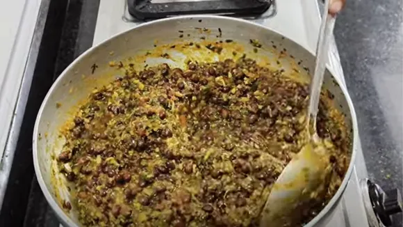 Tuver na Totha Recipe in gujarati