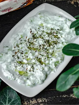 Yogurt cucumber salad in gujarati