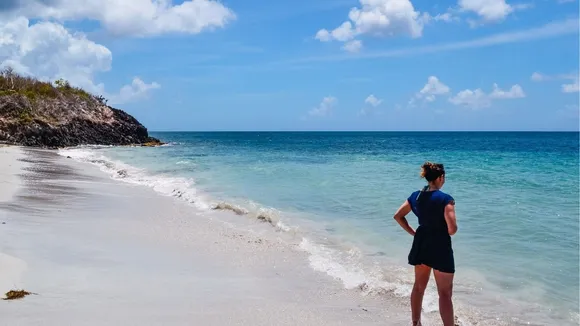 couple Romantic trip plan world beautiful beaches