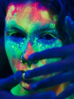 holi 2025 | holi eye care tips | holi skincare tips | how to protect eyes from holi colors | holi heatlh tips | Holo colors side effects