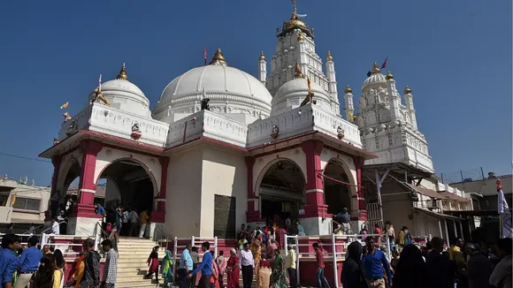 holi travel destination in India