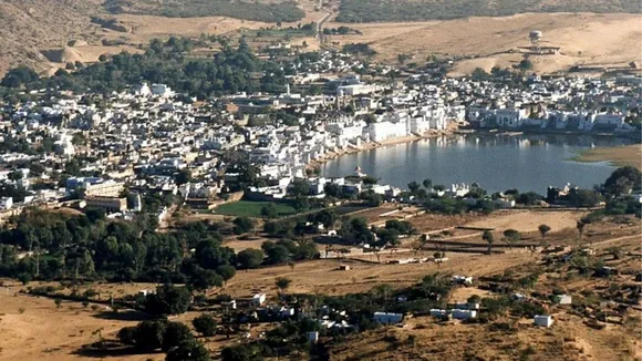 holi travel destination in India