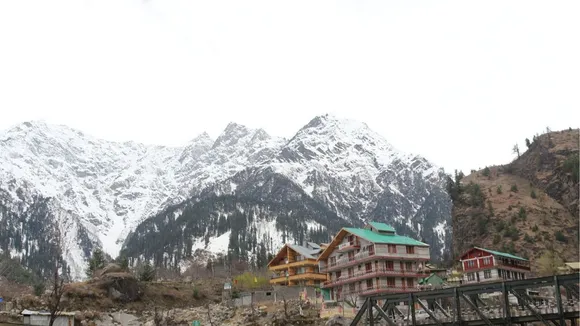 March travel tips romentic destination