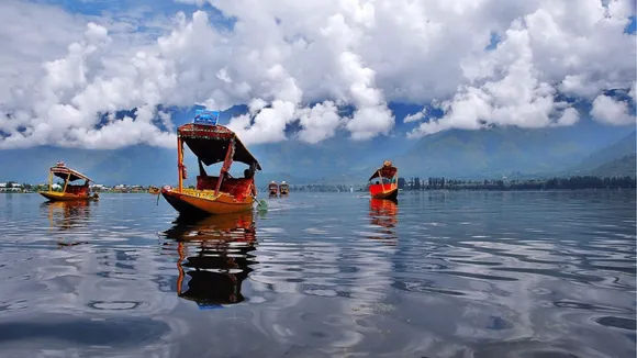 March travel tips romentic destination