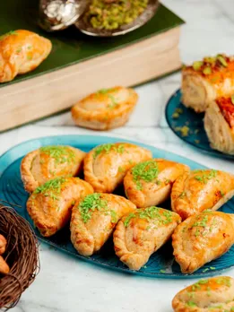 Mava Gujiya Recipe, Mava Gujiya