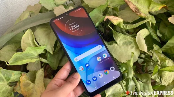 Smartphone Cleaning Remedies, Smartphone Care, Smartphone Care on Holi