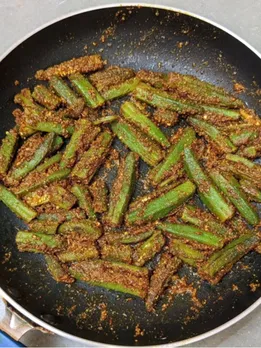 Kadhai Bhindi Recipe in Gujarati