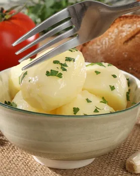 how to peel boiled potatoes