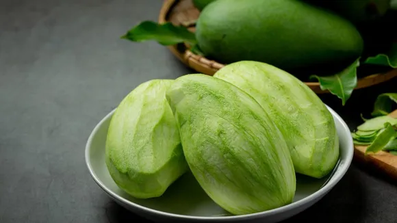 mango | mango benefits | raw mango benefits | kachi keri khavana Fayda | kachha aam khane ke fayde | raw mango recipe | mango juice | aam panna