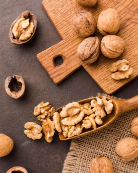 soaked Walnuts benefits in gujarati