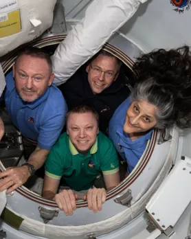 sunita williams with team