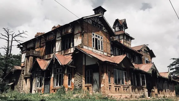 india haunted tourist places | Most Haunted Places In India | bhangarh Fort | Kuldhara Village | National Library | Charleville Mansion Shimla | Three Kings Church Goa