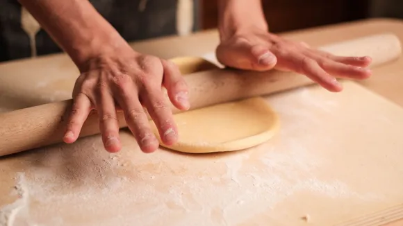 ingredients to add in roti dough tips