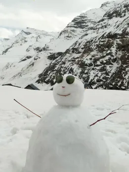 rohtang pass | rohtang pass tour plan | rohtang pass trip | best time to visit rohtang pass | famous Hill Stations Himachal Pradesh | Himachal Pradesh tour plan