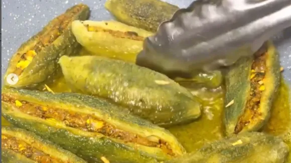 Bharw karela recipe | bharela karela nu shaak banavani rit | punjabi style stuffed bitter gourd recipe | punjabi style Bharw karela recipe | karela sabji recipe