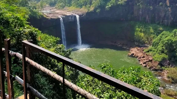 Girmal Waterfall | Girmal waterfall distance | Girmal waterfall location | Girmal waterfall timing | Dang waterfall list | Gujarat Waterfall list | famous tourist places in Gujarat | girmal waterfall height