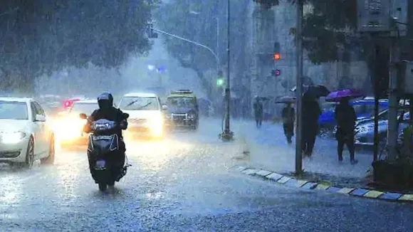 Gujarat rain forecast : ગુજરાતમાં આજથી ત્રણ દિવસ ભારેથી અતિ ભારે વરસાદની આગાહી, આ વિસ્તારોમાં વરસાદનું રેડ એલર્ટ જાહેર