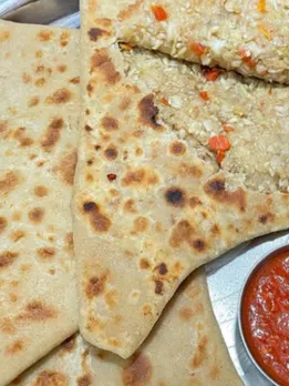 Momos Paratha Recipe, Momos Paratha