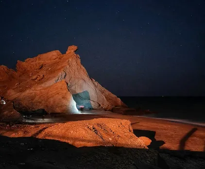 Iran blood rain viral video, લોહીનો વરસાદ,