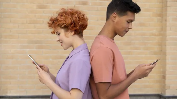 Android vs iOS | એન્ડ્રોઇડ vs આઇઓએસ: કયો મોબાઈલ તમારા માટે શ્રેષ્ઠ? | Gujarati Indian Express