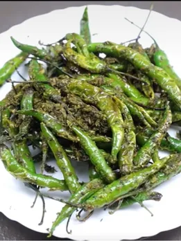 tarela marcha banavani rit | fry chilli recipe in gujarati