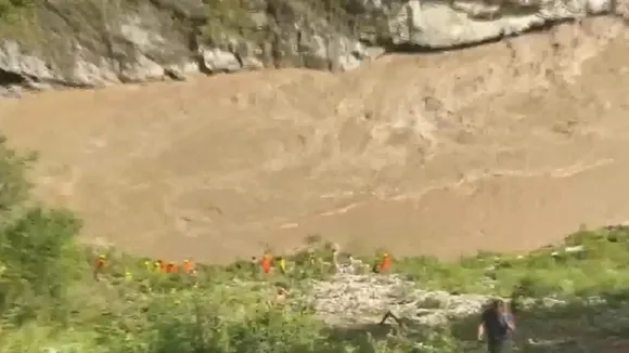 Alaknanda river bus accident