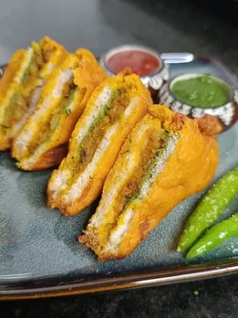 Bread Pakora Recipe | Bread Pakora Recipe in gujarati | Non Fried Bread Pakora Recipe | Less Oil Breakfast Recipes | Oil free Bread Pakora Recipe | Without oil Bread Pakora Recipe | Healthy Bread Pakora Less Oil Recipe | Air Fryer Bread Pakora Recipe | Bread Pakora In Less Oil | Bread Pakoda Recipe in gujarati