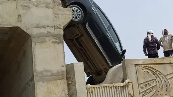 Maharajganj Car Accident | up Car Accident