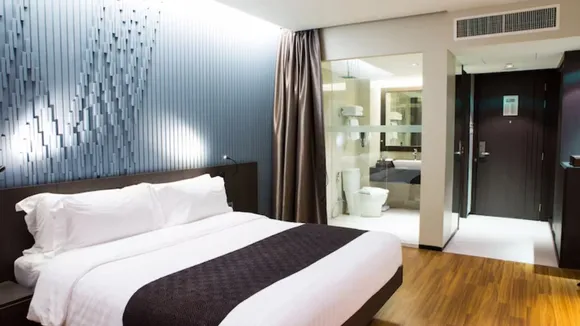 No clocks in hotel room