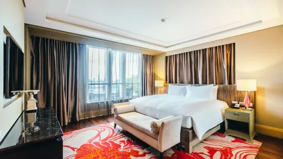 No clocks in hotel room