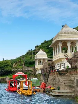 Udaipur | Udaipur trip | Udaipur city palace | Udaipur pichola lake | best places visit in Udaipur | famous tourist places in rajasthan | rajasthan trip | monsoon trip in udaipur